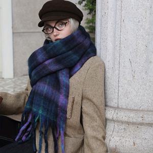 TEMU 1pc 프레피 스타일 여성용 폴리에스테르 스카프 - 100% 폴리에스테르, 통기성이 좋은 따뜻함, 장식적인 체크 무늬 프린지, 짠 염색 무늬, 비늘, 대학 행사