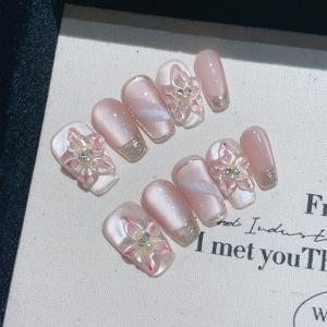 TEMU 10개입 짧은 사다리꼴 핸드메이드 누름식 인조네일, 우아하고 로맨틱한 손톱, 핑크 네일, 꽃, 가든 드림, 탈부착 및 재사용 가능, 젤리 접착제 1개 및 네일 파일 1개 포함, 일상, 직장, 학교, 데이트, 파티, 댄스에 적합