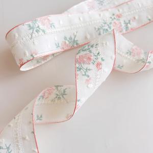 TEMU 2미터 롤, 레이스 트림과 보우 헤어 액세서리, 헤어밴드, 머리끈이 있는 고급스러운 핑크 플로럴 원단. 소파, 커튼, 테이블보, 베개 가장자리 재료 등 의류 및 홈 데코에 적합, 폭 3.8cm