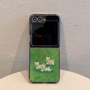 TEMU 휴대폰 케이스 - TPU 접이식 풀 프로텍션 폰 케이스, 초록색 잔디 패턴에 작은 강아지 3마리 포함, 삼성 갤럭시 Z 플립 7, 6, 5, 4/3 5G용으로 디자인되었으며 삼성 갤럭시 Z 플립 7 SE/FE에도 호환 가능, 가볍고 슬림