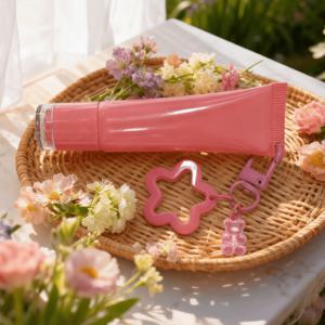 TEMU 1개 15ml 기울어진 패셔너블 립글로스 튜브, 리필 가능 화장품 용기, 스퀴즈 디스펜싱 병, 뷰티 도구, 별 펜던트 포함, 곰돌이 펜던트 립글로스 튜브 - 패셔너블 스퀴즈 빈 소프트 튜브 ( 캡 포함), 립글로스 디스펜싱 및 사용