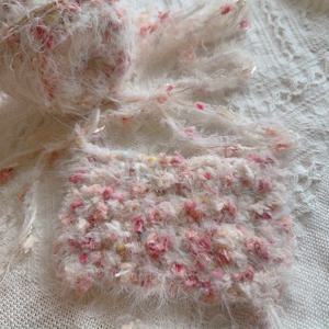 TEMU 50그램의 복숭아색 폴리에스터 털실 번들 - 25미터/984인치 핸드 믹스 청키 털실, 꽃과 물방울 무늬 특징, 코바늘 뜨개질 및 뜨개질 공예에 적합