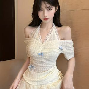 TEMU 세련되고 독특한 여름 여성용 반팔 티셔츠. V넥, 레이스 드로스트링, 아름다운 리본 디자인으로 상체를 부드럽게 감싸고 젊음의 느낌을 주는 스위트한 미적 감각이 돋보입니다.