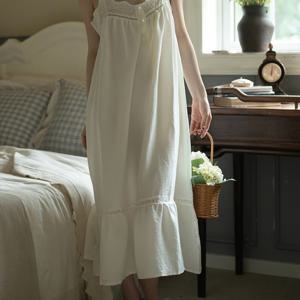 TEMU 여름 숲속 퓨어 디자어 루즈핏 여성용 나이트드레스 레이스 레이스 스플라이싱 서스펜더 롱 스커트 섹시한 속이 빈 레이스 우아한 아우터로 입을 수 있는 여성용 단색 롱 스커트