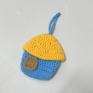 TEMU 1개 귀여운 크로셰 미니어처 하우스 코인 파우치, 손으로 짠 화려한 작은 하우스 보관 파우치로 동전, 열쇠, 이어폰, 액세서리, 화장품을 보관할 수 있습니다. 휴대하기 완벽하며, 가방 참으로 사용할 수도 있습니다. 친구를 위한 창의적인 휴가 선물, 할로윈 또는 크리스마스 선물, 공예 애호가를 위한 훌륭한 선물입니다