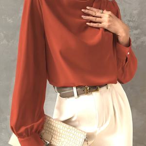 TEMU 여성을 위한 우아한 레드 브라운 셔츠. 루즈핏의 하이넥 디자인과 긴 소매가 특징이며, 스타일리시하고 다재다능한 오피스룩으로, 전문직과 캐주얼한 환경 모두에 적합합니다.