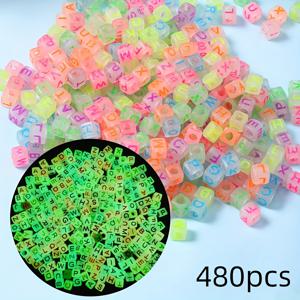 TEMU 280/480개 아크릴 사각형 6*6mm 발광 문자 비즈, 구멍이 있는 DIY 비즈, 네 면에 문자, 비즈 주얼리 만들기 재료, 수제 주얼리 키트, 창의적, 우아하고 아방가르드, 스타일, 파티 및 휴가에 적합, 우정 팔찌 만들기, 장식 비즈, 주얼리 만들기 키트, 비즈 공급