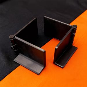 TEMU 차량 트렁크 지지 브래킷 2개 세트 - 종이 상자 및 버킷 홀더용으로 설계되었으며, 드릴링 없이 차량에 범용으로 설치할 수 있습니다. 종이 상자 또는 버킷을 기울이지 않도록 고정합니다.