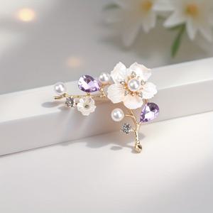 TEMU 테이프, 드레스, 백팩, 모자 등을 장식하는 데 완벽한 로맨틱한 플로럴 브로치 및 핀 배지 한 개. 이 매력적인 추가는 사랑하는 사람들을 위한 고마운 선물로도 사용할 수 있습니다.