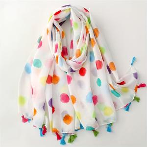 TEMU 새로운 여성용 컬러풀 불규칙 대형 도트 대비 소프트 캐주얼 프린지 스카프 패션 헤드랩 쇼울 여행 휴가 비치 타월 아웃팅 패션 액세서리