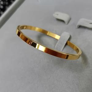 TEMU 여성을 위한 부드럽고 황금색 스테인리스 스틸 팔찌, 일상적인 착용을 위한 완벽한 주얼리 선물, 여성용 황금 팔찌