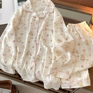 TEMU 구름 무늬가 특징인 여성용 투피스 잠옷 세트입니다. 2025년 봄/가을 신상 디자인으로, 긴소매, 긴 바지, 만화 곰돌이 프린트, 주머니, 외출복으로도 입기 좋은 가디건 스타일이 특징입니다.