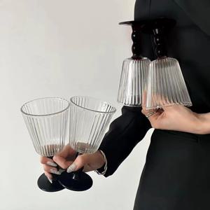 TEMU 고한 줄이 있는 빈티지 프랑스 음료 유리잔 4개 세트. 레드 와인 및 샴페인에 적합하며, 및 디저트에도 활용 가능하며, 클래식 홈 바 분위기를 연출하는 데 이상적입니다.