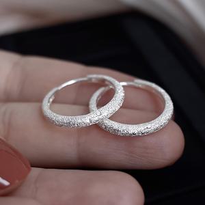 TEMU 별이 빛나는 강 샤이니 후프 귀걸이, 반짝이는 별이 빛나는 글리터 반투명 무광 마감, 반투명 스파클링 후프 귀걸이, 일상 출퇴근, 파티, 휴가, 음악 축제, 발렌타인데이 어머니의 날 주얼리 선물용