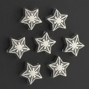 TEMU 20개 펜타그램 패턴 스페이서 비즈 합금 빈티지 엠보싱 레이스 직선 구멍 크로스오버 루즈 스페이서 비즈 다각형 기하학적 모양 드릴 비즈 DIY 주얼리 만들기용 장식 위치 지정 비즈, 팔찌, 목걸이, 펜던트, 열쇠고리, 의류 액세서리 및 공예 용품 선물 비즈 & 비즈 세트