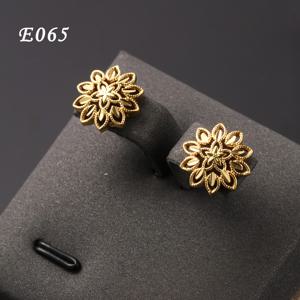 TEMU 5A 품질의 중공 조각 귀걸이, 가볍고 스타일리시한 변색 없는 귀걸이 - 라마단, 생일, 결혼식, 발렌타인데이에 여자친구나 아내에게 완벽한 선물, 여학생 및 청소년을 위한 데일리 착용 가능