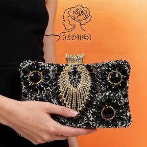 TEMU 여성을 위한 세련된 이브닝 클러치. 우아함과 매력의 조화로, 이 반짝이는 가방은 어떤 행사에서도 주목을 집중시켜 줄 것입니다. 라인스톤과 탈부착 가능한 체인으로 구성되어 있습니다.