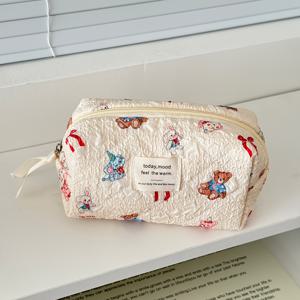 TEMU 귀엽고 달콤한 만화 스타일의 부드러운 패브릭 디자인의 세면도구 가방. 대용량이며, 간편한 지퍼 잠금 장치가 특징이며, 여성의 일상 사용, 여행 및 가정 정리에 적합합니다.