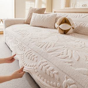 TEMU 여름, 가을, 겨울 모두에 적합한 낙엽 패턴의 플러시 소파 커버. 미끄럼 방지 및 내구성이 뛰어난 원단으로 제작되었으며 부드러운 소재로 제작되어 애완동물을 위한 친화적이며 모든 크기에 적합하며 세탁기 사용이 가능합니다. 거실 장식에 완벽한 선택입니다.