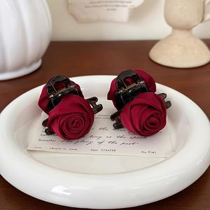 TEMU 여성용 레드 로즈 플라워 헤어 클립 4개 세트, 옆머리와 뒤머리용 헤어핀, 세미업두 헤어 액세서리, 새해 레드 헤어 장식