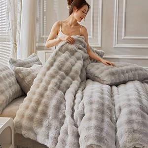 TEMU 고급스럽고 부드러운 인조 토끼털 담요, 가을과 겨울철을 위한 따뜻함을 위한 두꺼운 디자인, 피부 친화적이고 편안함을 제공하여 하루 종일 따뜻함과 편안함을 제공, 소파, 침대, 사무실 및 여행에 적합, 다용도 담요, 휴일 선물로 완벽