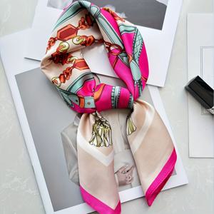 TEMU 1개 우아한 핑크와 틸 색상의 페이즐리 프린트 새틴 헤드스카프 - 가볍고 통기성 좋은 스퀘어 타월 디자인, 여성 패션, 헤드랩, 넥 액세서리, 헤드스카프에 적합