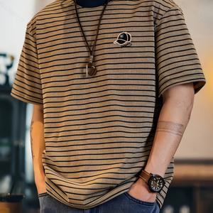 TEMU 핫!!! 남성용 빈티지 올오버 프린트 티셔츠 - 대조 컬러 칼라 라운드넥 반팔, 캐주얼 및 세미포멀 착용 가능, 일상 및 특별한 날에 다양하게 활용, 올오버 프린팅 기술로 패셔너블한 신선한 스타일, 일상 스포츠 및 레저에 적합한 루즈핏, 부드럽고 편안한 소재, 남성을 위한 대담한 피스 - 텍스처 없는 프린트 디자인