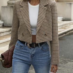 TEMU 세련된 새로운 체크무늬 프린트 여성용 버튼 장식 숏 . 우아한 출퇴근, 스트리트 패션, 데이트, 모임, 그리고 일상적인 공항룩에 완벽합니다. 봄, 가을, 겨울에 적합합니다.