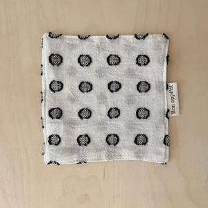 TEMU 레드 & 그린 체크 패브릭 코스터 - 크리스마스, 겨울, 추수감사절에 적합한 내열성 체크 테이블 보호대, 홈 주방, 커피숍, 사진 소품, 뜨거운 음료용 테이블 매트 및 장식용