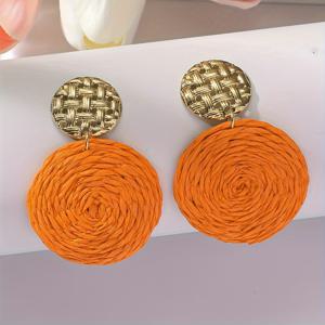 TEMU 바캉스 스타일의 라피아 풀로 제작된 수제 원형 귀걸이 한 쌍. 산뜻하고 달콤한 기하학적 디자인으로 여성 및 휴가에 완벽합니다.