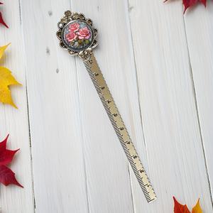 TEMU 화려한 핑크 장미 꽃무늬가 돋보이는 원형 레이스 눈금자 북마크가 특징인 스타일리시한 핸드메이드 선물