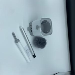 TEMU 1세트, JOYBOS 화장실 브러쉬 홀더 키트, 벽걸이형 긴 손잡이 변기 청소 브러쉬 및 홀더, 유연한 변기 뚜껑 클리너, 욕실 청소 도구, 개학 준비 용품