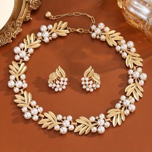 TEMU 은행잎 빈티지 럭셔리 라이트 럭셔리 패션 브러시드 마감 인조 진주 바로크 우아한 스타일 골드 톤 목걸이 세트. 여성용 연회 및 중요한 행사용. 어머니와 사랑하는 사람을 위한 선물