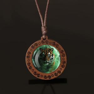 TEMU 남녀공용 목걸이 - 조절 가능한 끈, 대담한 호랑이 머리 펜던트, 천연 나무 주얼리, 일상 및 정장 착용 가능, 야생동물 애호가를 위한 생일/기념일 선물, 내구성 있는 목걸이, 스타일, 광택 마감