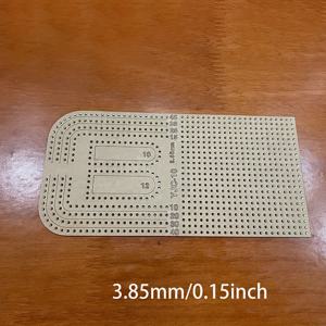 TEMU 4mm 간격과 원형 직각 절단 구멍을 위한 미리 설정된 가장자리 마진이 있는 투명 아크릴 절단 자