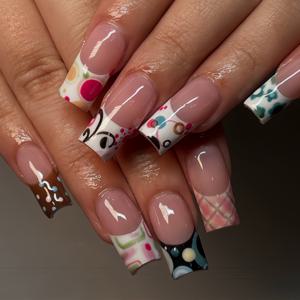 TEMU 쇼 유어 뷰티 24개입 미디엄 워터파이프 네일팁, Y2K 그리드, 플로럴, 폴카 도트, 패턴 핑크 유광 마감, 밝은 라이트 베이지를 밝게 하는 프렌치 스타일 네일, 여성을 위한 패셔너블하고 활용도 높은 프레스온 네일, 봄 여름용, 가을 겨울 데일리웨어용, 탈부착식 프레스온 네일 세트, 젤리 글루 및 네일 파일 포함