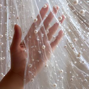 TEMU 1개, 우아한 화이트 펄 튤 멀티펑셔널 테이블 러너 메쉬 소재 웨딩 캐노피 패브릭, 웨딩 테이블 및 의자 장식에 완벽, 로맨틱한 웨딩 의자 등받이, 계단 난간, 파티 테이블에 적합 - 크리스마스, 할로윈, 추수감사절, 새해, 발렌타인데이, 야외 결혼식 및 모임에 이상적, 시스루 패브릭 장식,고품질 시어,휴일 장식가,이벤트 플래너