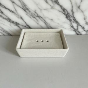 TEMU 스타일 세라믹 이중 레이어 비누 받침대 (물 보관 가능), 호텔, 게스트하우스 및 가정용으로 적합, 작은 세탁 비누를 보관할 수 있습니다.