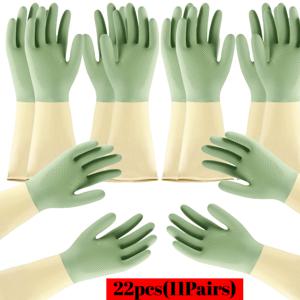 TEMU 베이지색과 민트 그린색의 두꺼운 라텍스 장갑 22개 (11쌍) 세트입니다. 미끄럼 방지 기능이 있어 설거지, 청소 및 다양한 가정용 작업에 적합합니다. 인체공학적 디자인과 내구성이 뛰어난 소재로 제작되었으며 주방에서 사용하기에 완벽합니다.