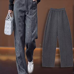 TEMU 2025년 신상 가을/겨울 컬렉션, 그레이 및 블랙 색상으로 출시. 스타일리시한 글리터가 특징이며, 일본 및 한국 트렌드에서 영감을 받았습니다. 탄성 허리 밴드가 있는 이 캐주얼 바지들은 플러스 사이즈 여성에게 잘 어울리도록 디자인되었습니다.