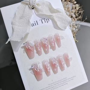 TEMU 핑크 그라데이션 꽃과 나비 모티프가 특징인 수제 네일 디자인 10종. 캐주얼하고 우아한 스타일을 모두 연출하며, 봄과 여름에 완벽한 달콤하고 부드러운 분위기를 연출합니다.