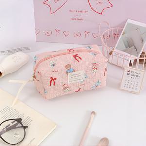 TEMU 귀여운 핑크색 인형 메이크업 가방, 화장품 정리 파우치, 휴대용 여행용 메이크업 파우치, 여성용 지퍼 잠금 다기능 수납 가방, 화장품, 브러시, 스キン케어 제품, 주얼리, 소품 등 보관용, 신부 들러리, 엄마, 생일, 선생님, 신부 들러리 파티 선물용 홈 데코 선물, 스위트 스타일 소형 가방, 소품 정리 메이크업 파우치