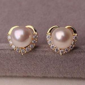 TEMU 여성들이 파티, 캐주얼 행사, 또는 발렌타인데이 선물로 착용하기에 완벽한 모조 진주와 지르코니아가 특징인 아름다운 하트 모양의 스터드 귀걸이