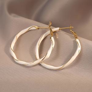 TEMU 우아한 레트로 에나멜 패턴 대형 원형 귀걸이 - 여성용 파티 연회 데일리 휴가 액세서리, 세련된 감성 이어링