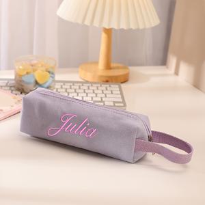 TEMU 당신의 이름과 다른 텍스트로 자수 맞춤 제작된 5가지 스타일의 캔디 컬러 심플 디자인 학생 필통, 수납 가방, 메이크업 가방, 가볍고 튼튼하며 내구성이 뛰어나며 일상 사무실 업무, 대학 공부, 파티, 여행, 해변, 외출, 휴가, 스케치 등에 적합합니다