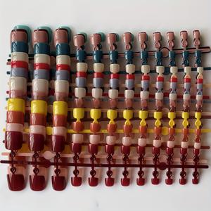 TEMU 120개 사각 멀티컬러 인조 발톱 (5가지 색상, 동일 스타일 5개 스트립), 광택 있는 끝, 탈착식 디자인, 여성 및 축제 모임, , 친구들과 함께하는 파티에 적합