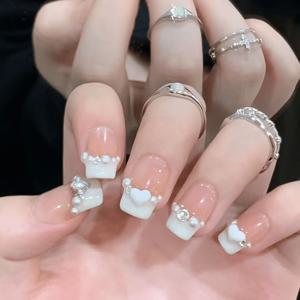 TEMU 24개 짧은 사각형 라인스톤 화이트 하트 광택 프레스온 네일 - 일본 & 한국 스타일 손발용 네일, 일상 및 특별한 날을 위한 쉬운 적용 네일 아트 스티커, 패션 액세서리, 장식 프레슨, 내구성 있는 핸드&풋 , 뷰티 애호가를 위한 매니큐어