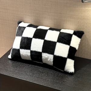 TEMU 1개 INS 스타일 체크 무늬 플러시 쿠션 커버 | 블랙 앤 화이트 모던 레이싱 스타일 쿠션 커버, 17.7x17.7인치 & 11.8x19.7인치, 거실, 침실 또는 소파용 사계절 장식, 폴리에스터, 지퍼 잠금
