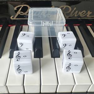 TEMU 재미있는 악보 음표 주사위, 음표 주사위, 악보 이론 주사위, 음악 기호 주사위, 대형 사이즈, 트레블 음표 주사위 2개 + 베이스 음표 주사위 2개 포함, 보관 상자 1개, 악보 학습 및 음악 교육에 적합