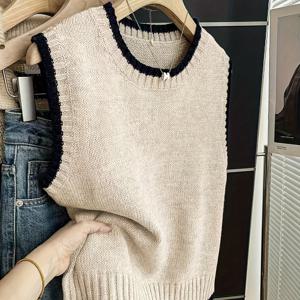 TEMU 캐주얼 스타일 민소매 탑, 루즈핏과 라운드넥 라인, 카키색의 대비되는 컬러 트림이 특징이며 가을, 겨울 여성 의류에 적합하며 외출복으로 완벽합니다.